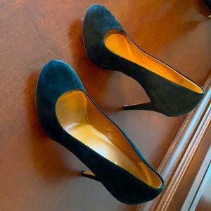 Gucci Black Suede platform heels size 38.5